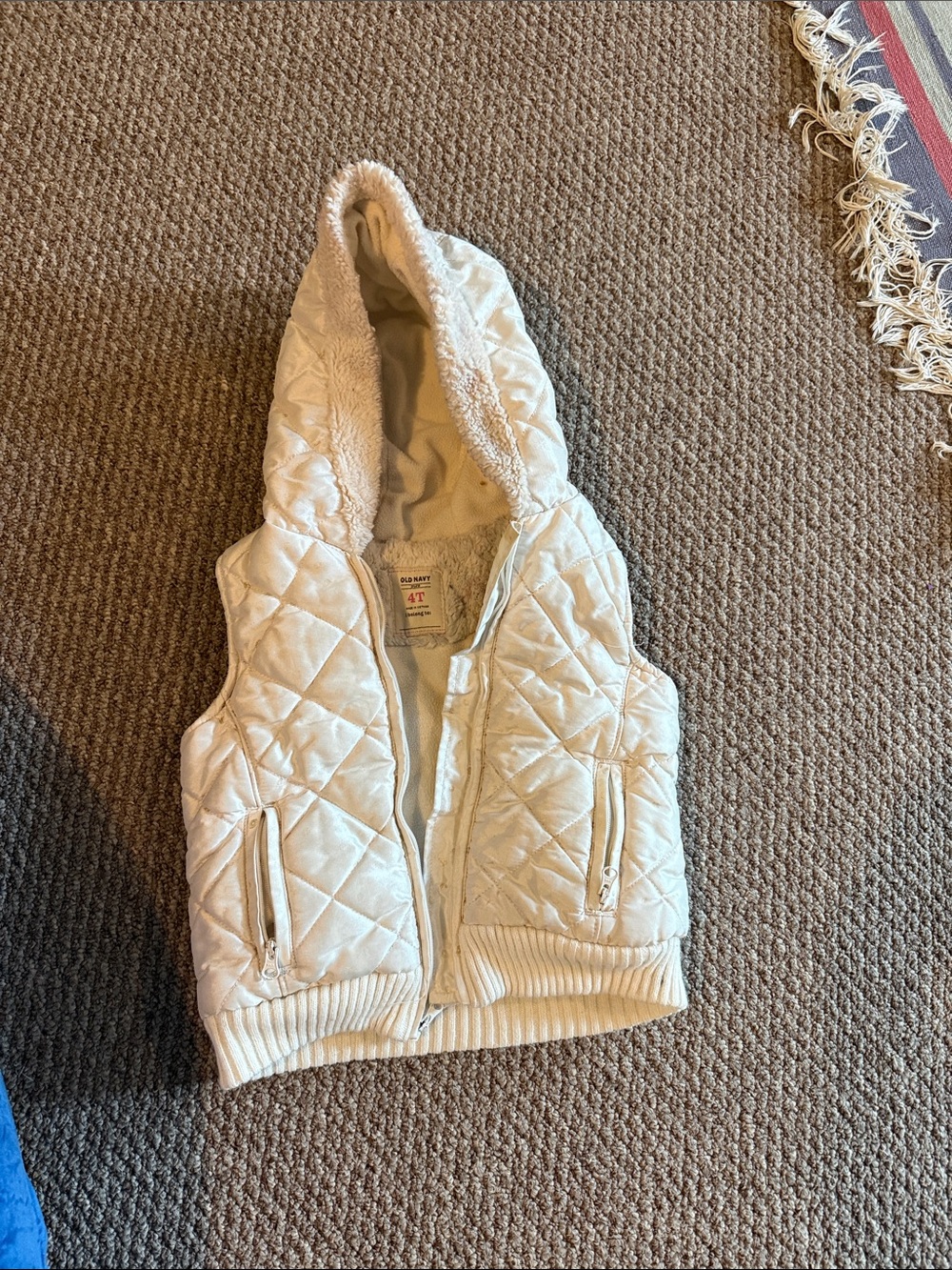 Old Navy Cream Quilted Sherpa-Lined Jacket